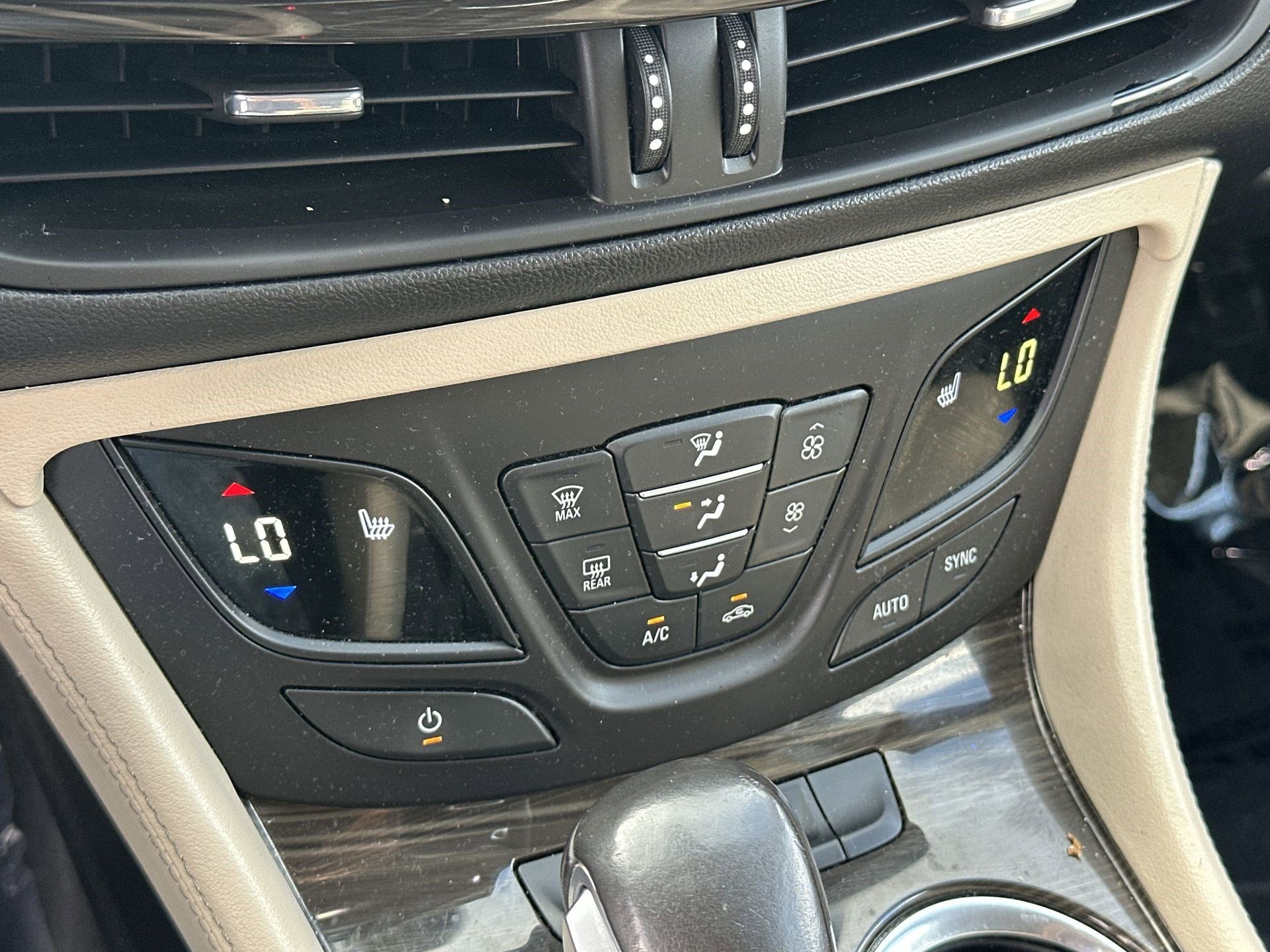 Used 2019 Buick Envision Essence FWD image 16