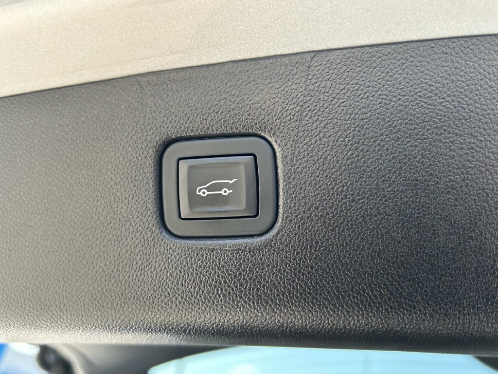 Used 2019 Chevrolet Blazer LT FWD image 9