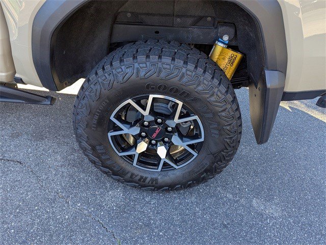 Used 2023 GMC Canyon AT4X image 29