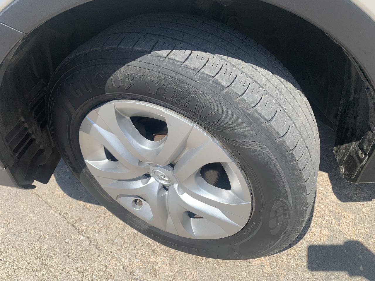 Used 2014 Toyota RAV4 LE FWD image 23