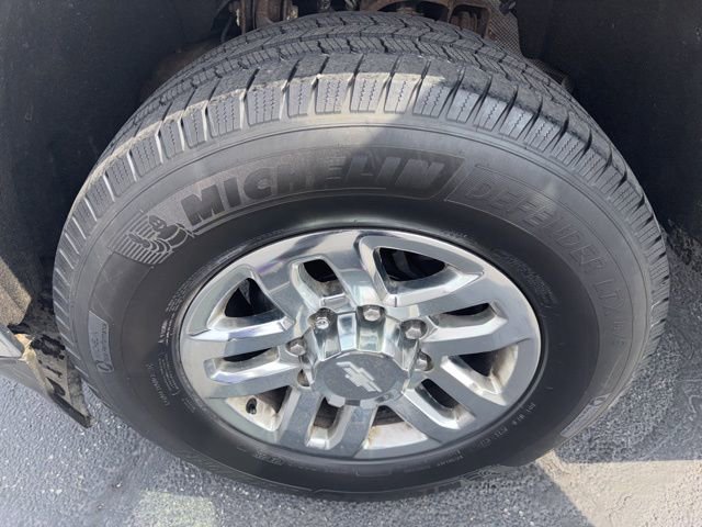 Used 2016 Chevrolet Silverado 2500 LTZ image 31