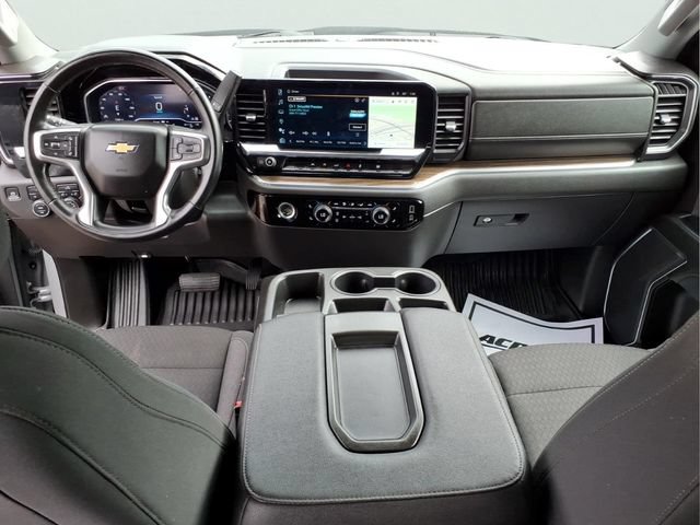 Used 2024 Chevrolet Silverado 1500 LT AWD/4WD image 12