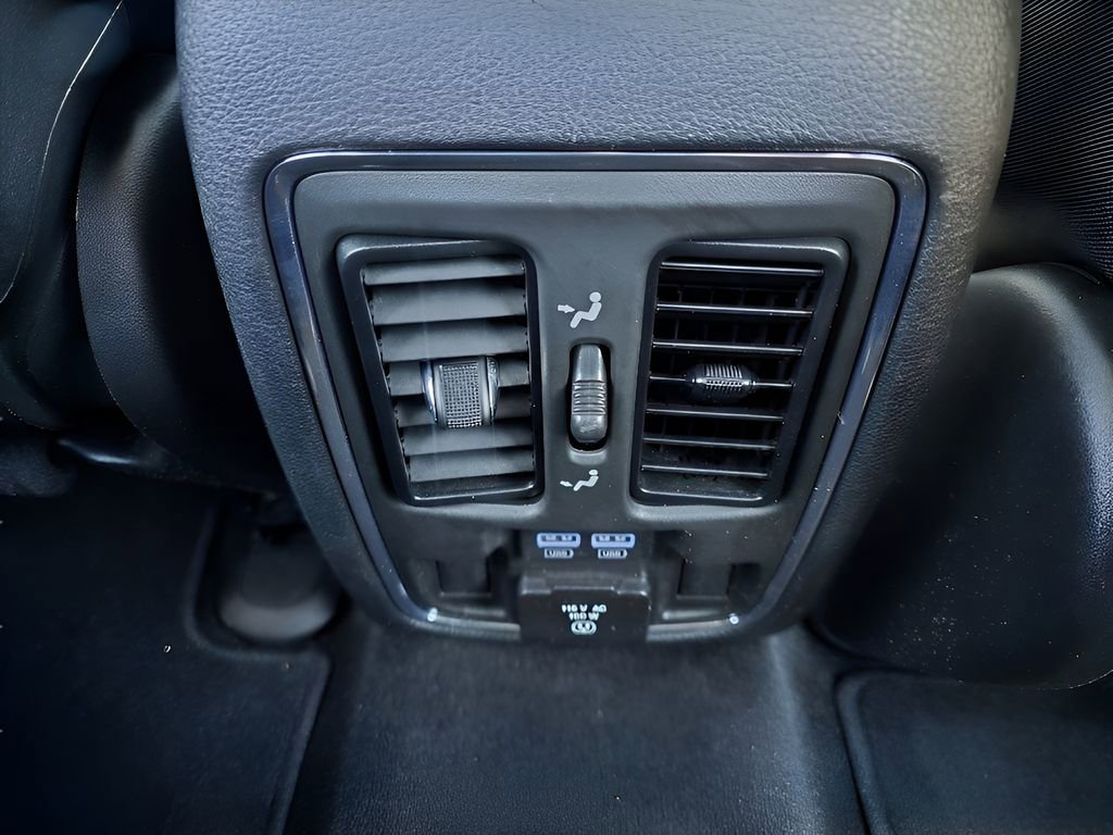 Used 2022 Jeep Grand Cherokee Limited image 27