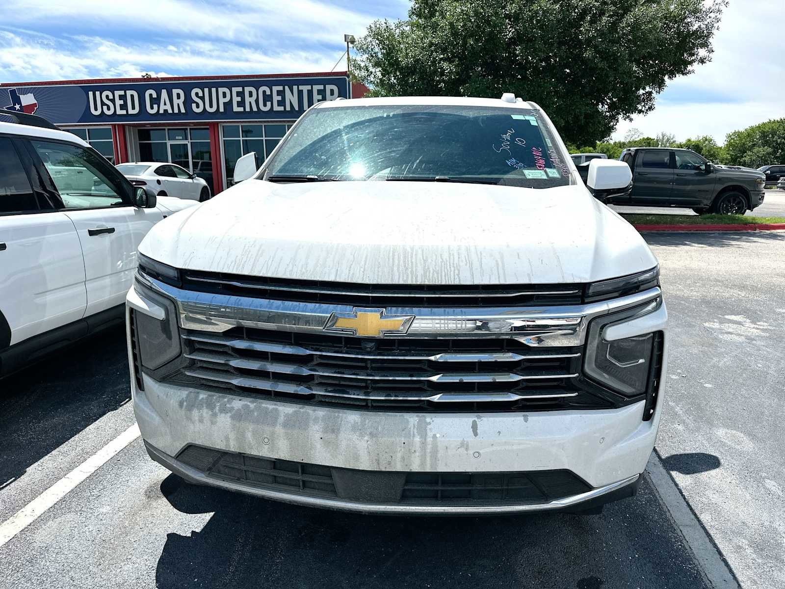 Used 2025 Chevrolet Tahoe LT image 2