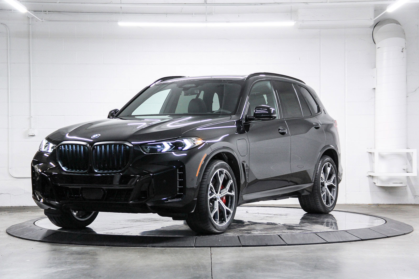 New 2026 BMW X5 xDrive50e AWD/4WD image 3