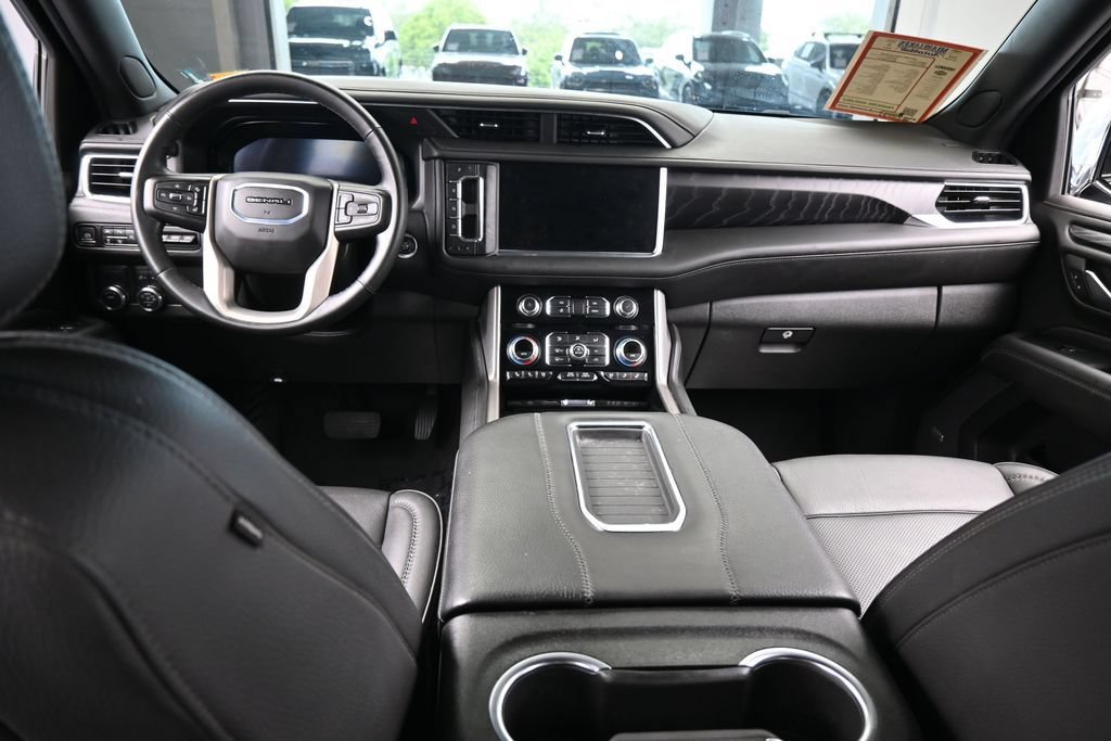 Used 2024 GMC Yukon XL Denali RWD image 48