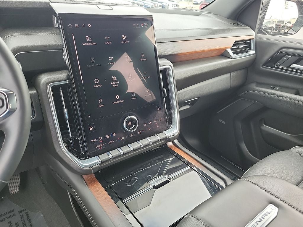Used 2025 GMC Yukon XL Denali AWD/4WD image 20