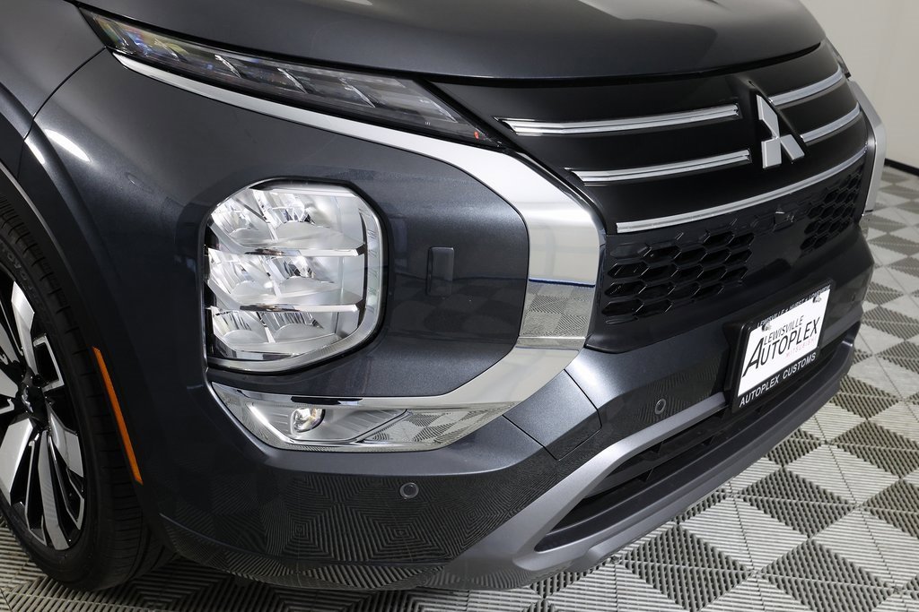 Used 2025 Mitsubishi Outlander SEL image 44