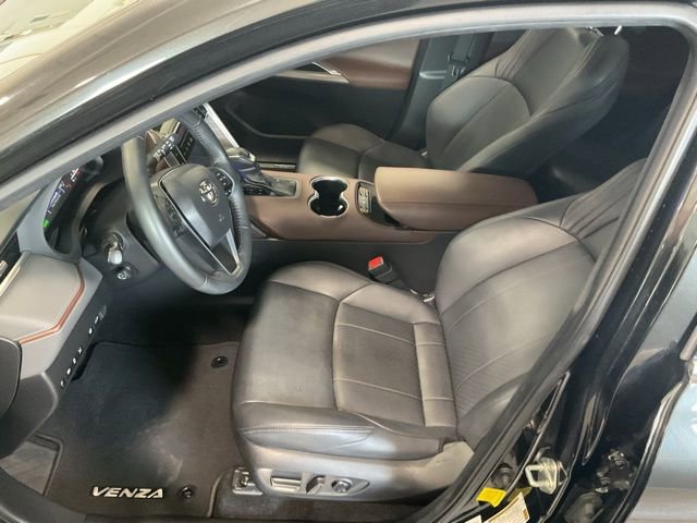 Used 2023 Toyota Venza Limited AWD/4WD image 11