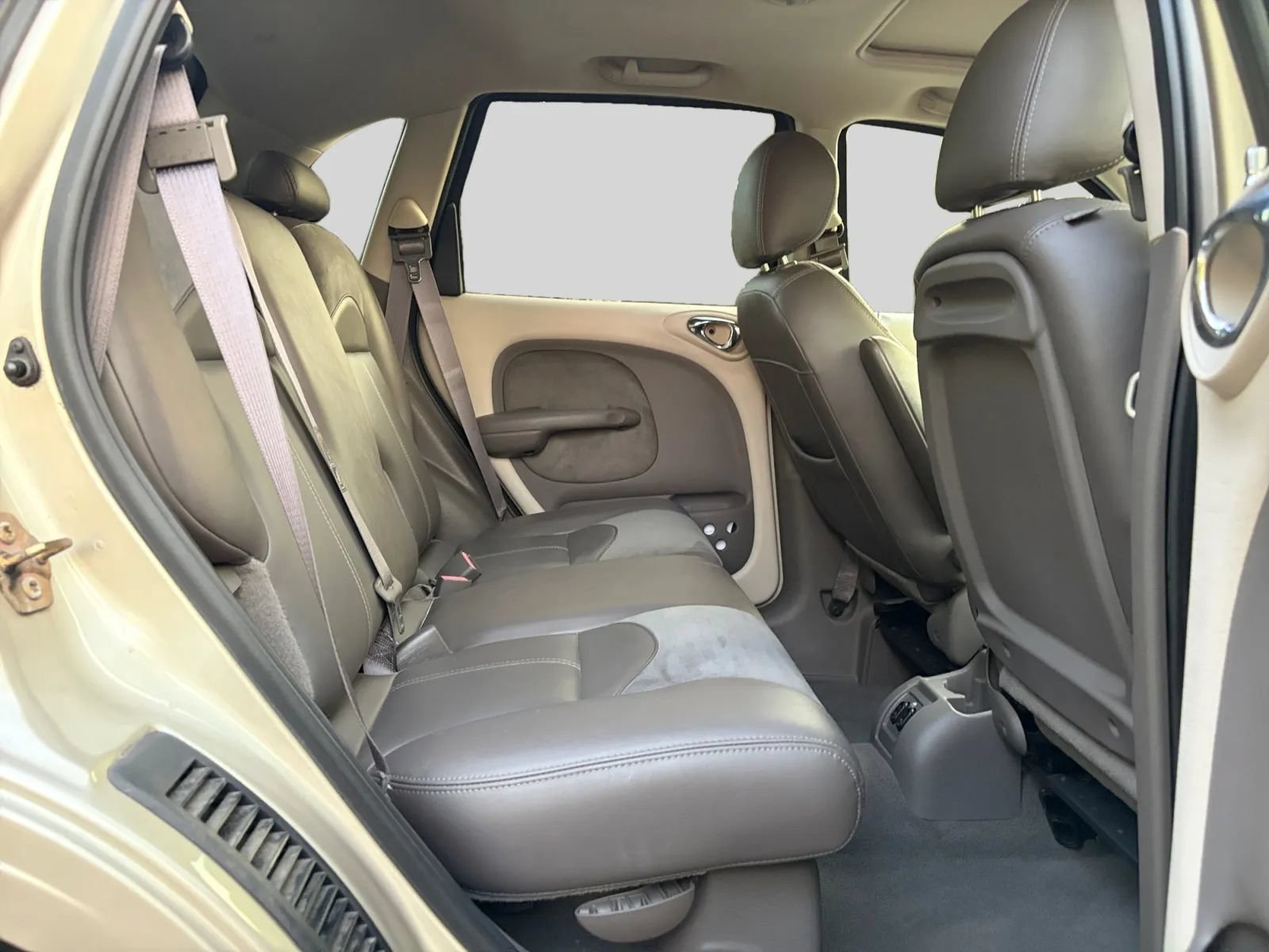 Used 2005 Chrysler PT Cruiser Limited FWD image 18
