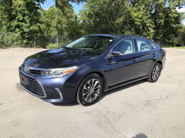 Used 2016 Toyota Avalon XLE Premium FWD image 2