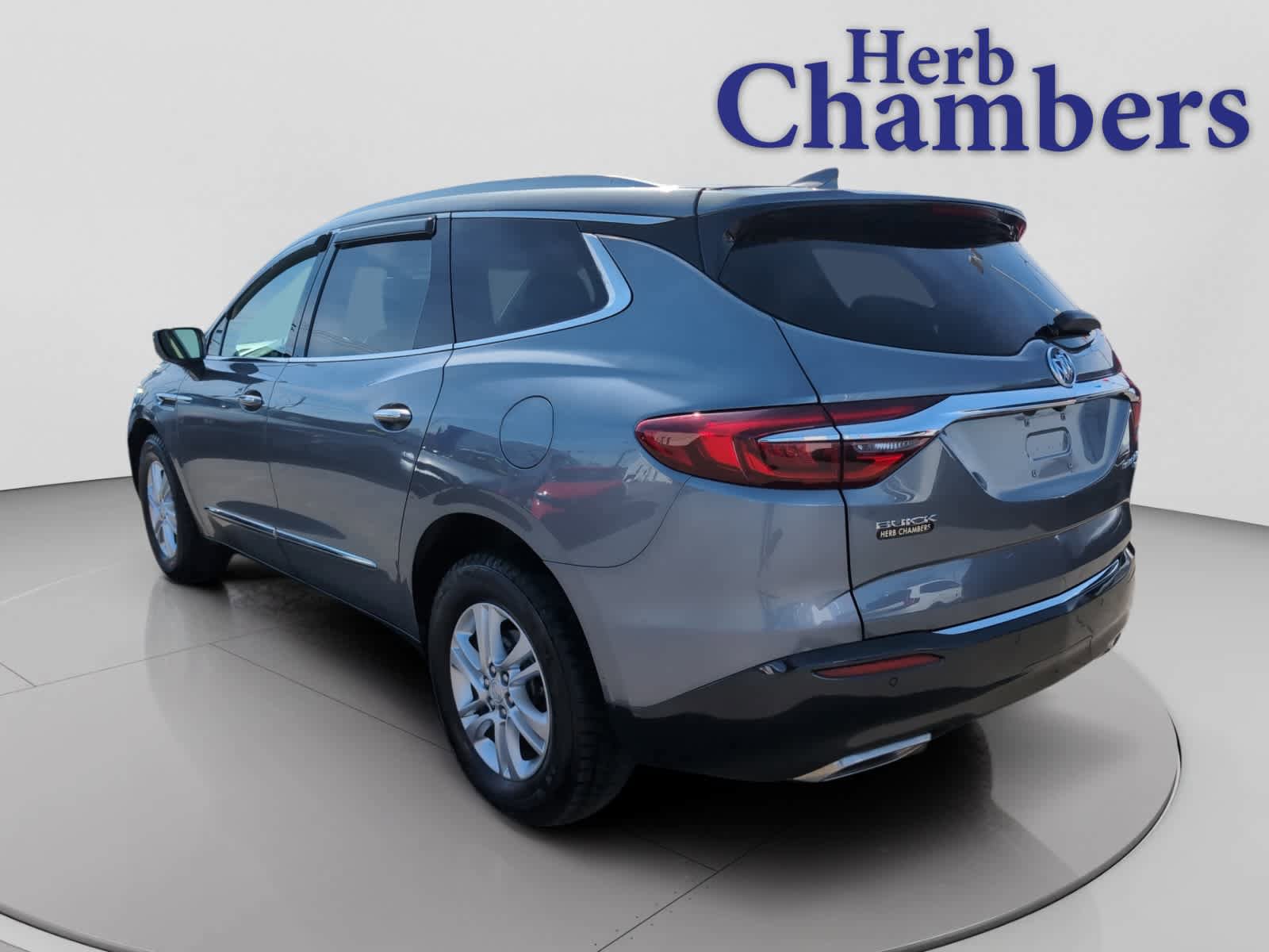 Used 2019 Buick Enclave Essence AWD/4WD image 3