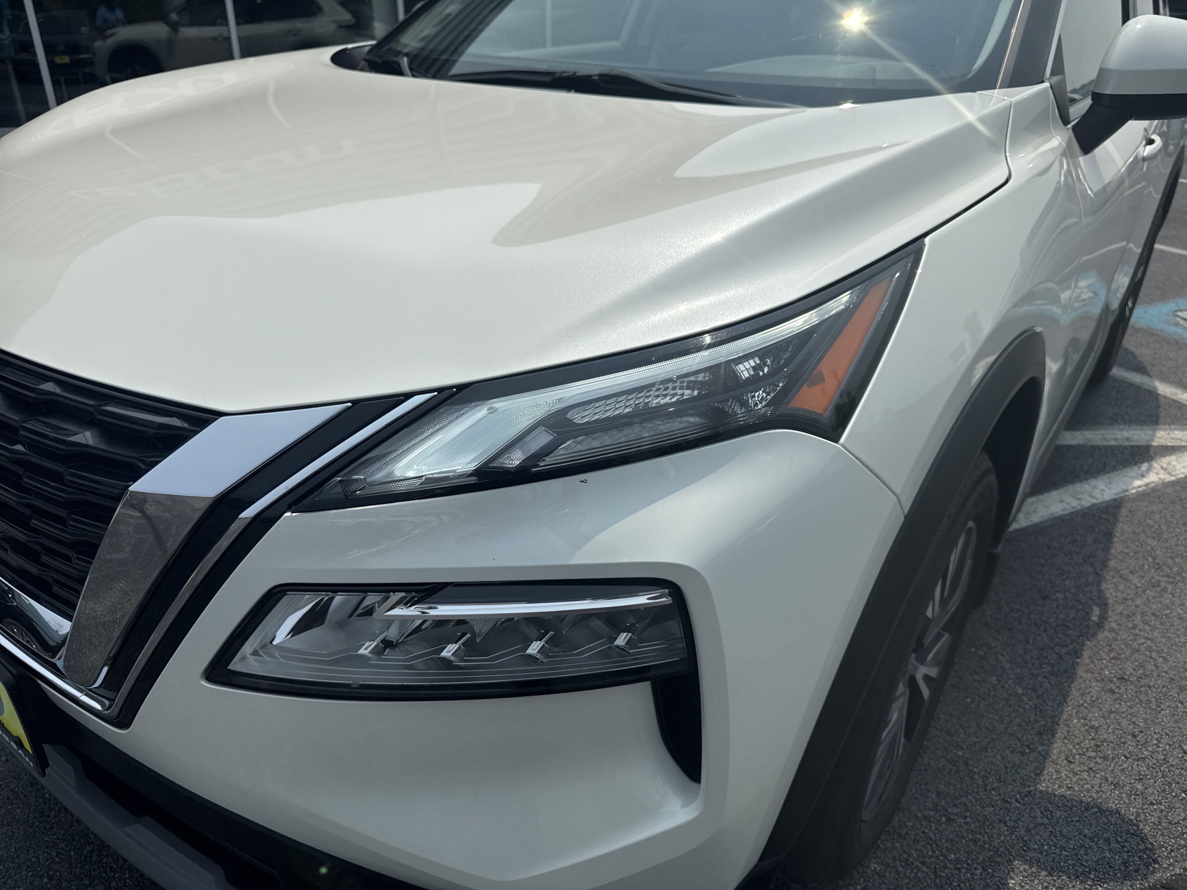 Used 2023 Nissan Rogue SV image 16