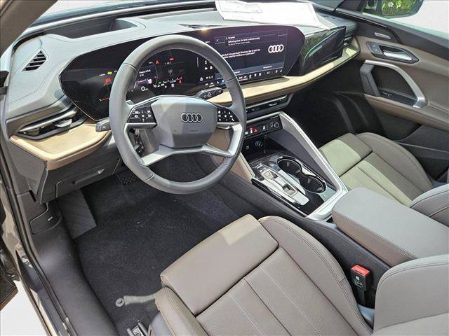 New 2025 Audi Q5 Premium Plus w/ Premium Plus AWD/4WD image 3