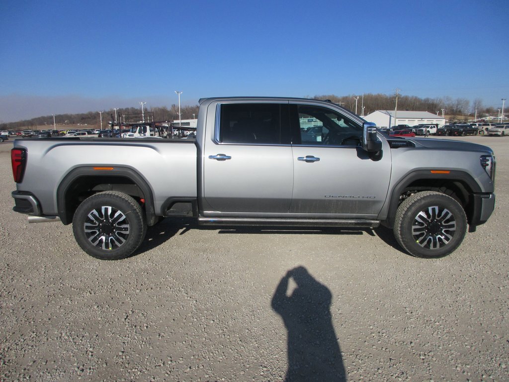 New 2026 GMC Sierra 2500 Denali Ultimate image 3