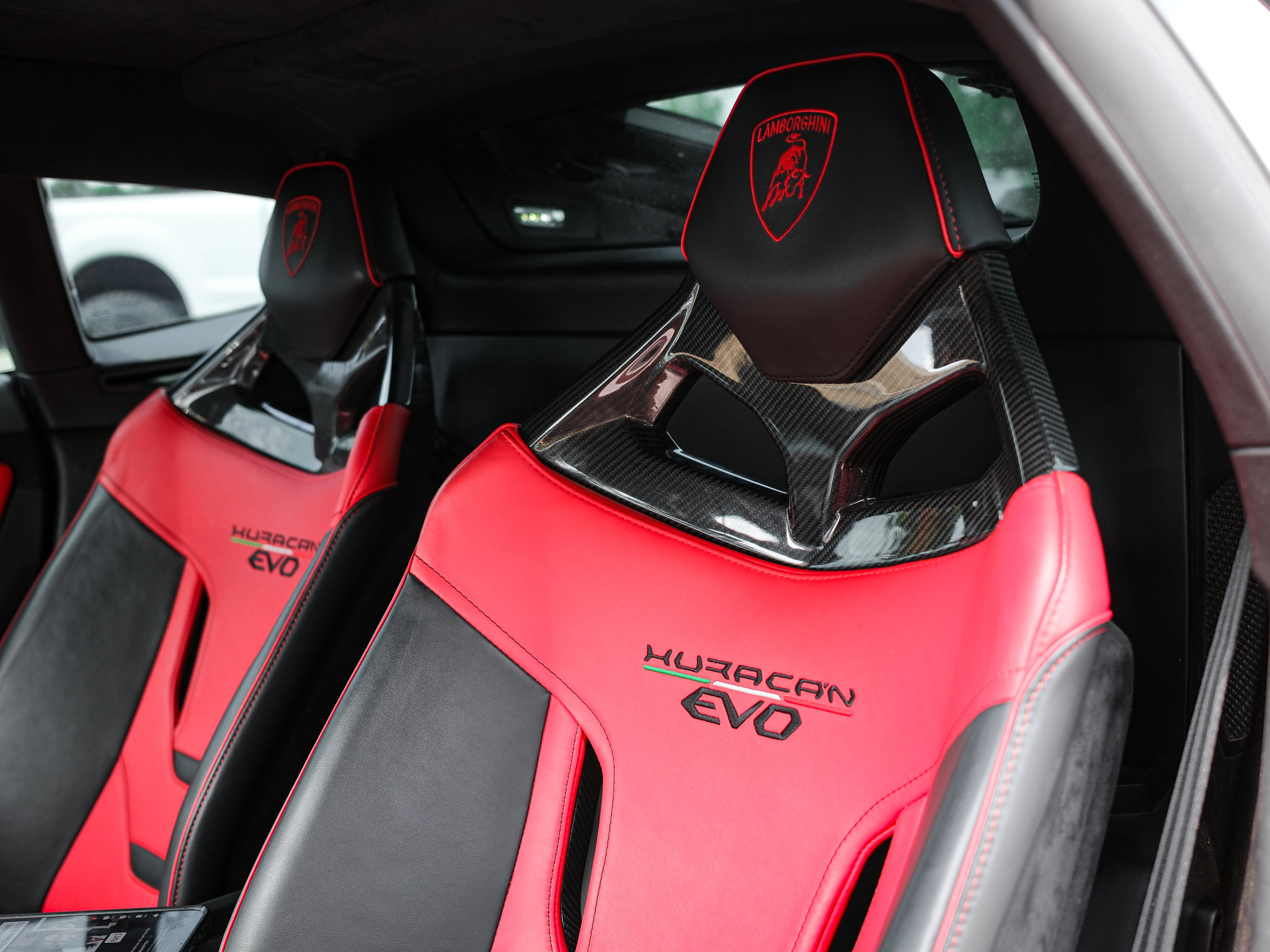 Used 2021 Lamborghini Huracan EVO RWD image 16