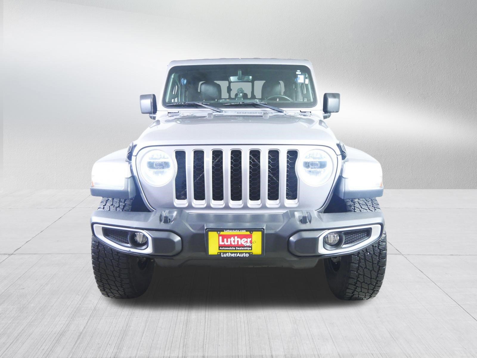 Used 2020 Jeep Gladiator Overland image 2