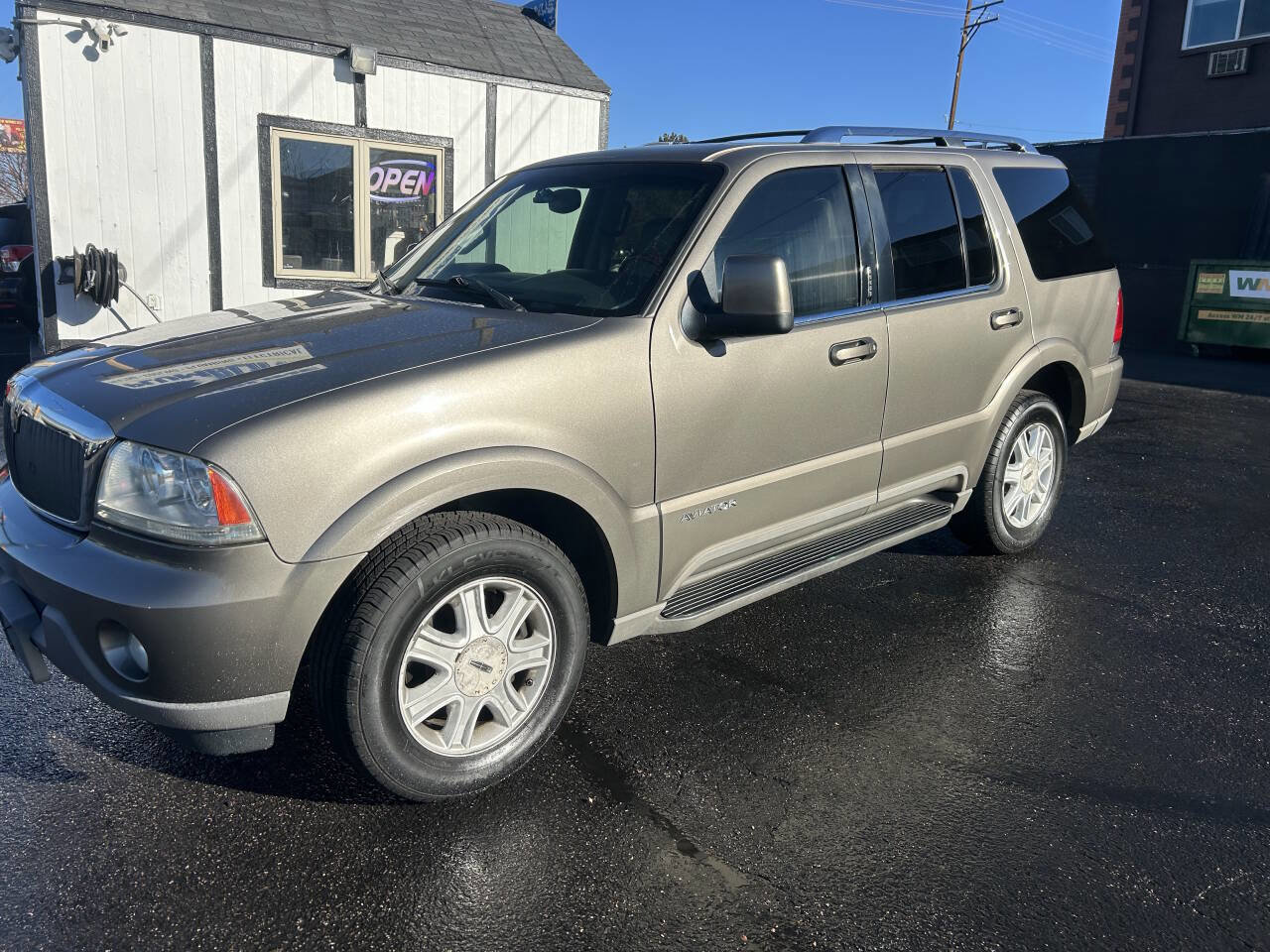 Used 2004 Lincoln Aviator AWD