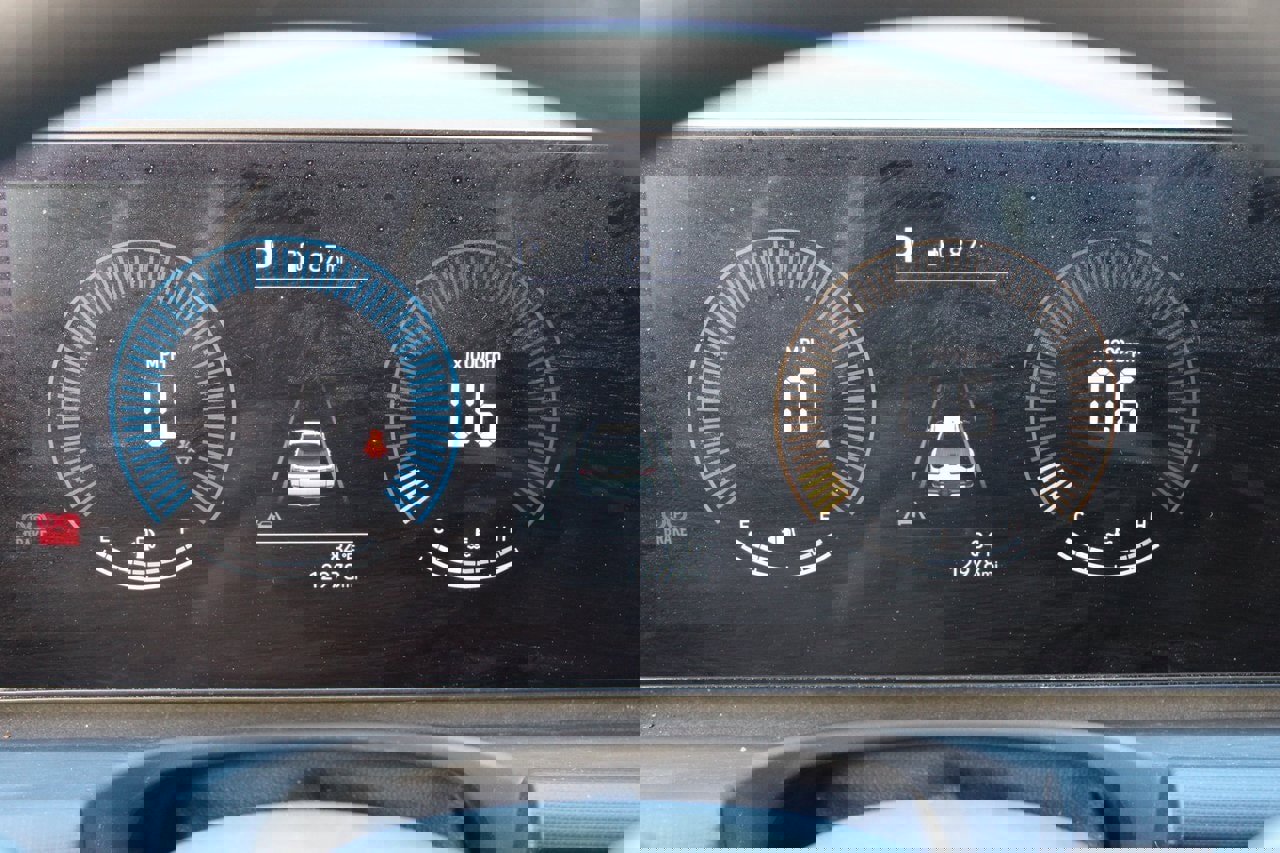 Used 2025 Hyundai Santa Cruz SE image 8