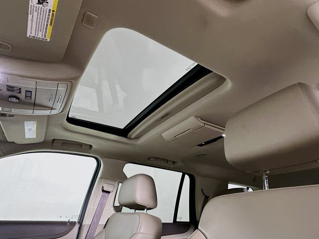 Used 2019 Chevrolet Tahoe Premier AWD/4WD image 11