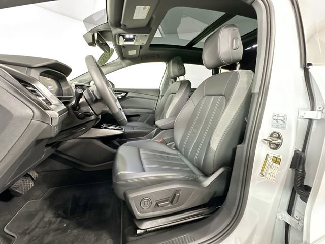Used 2025 Audi Q4 e-tron Premium w/ Convenience Package image 4