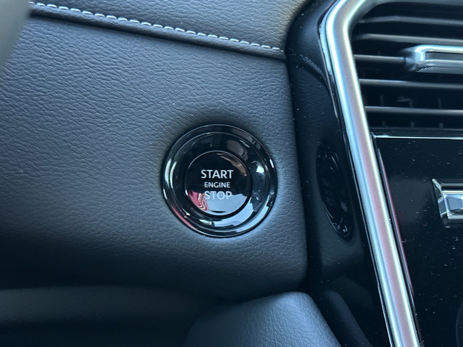 New 2026 Nissan Armada Platinum AWD/4WD image 23