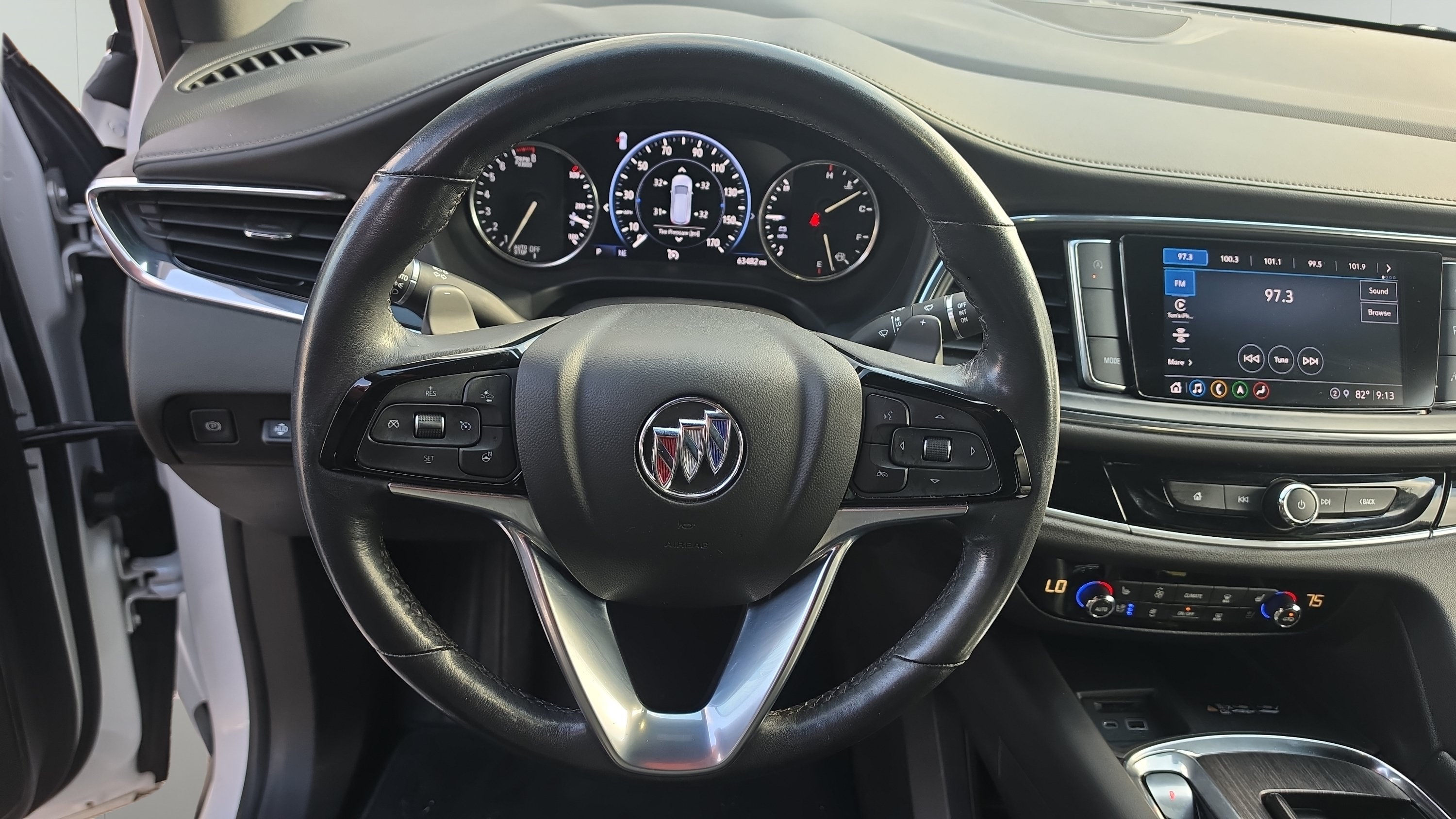 Used 2022 Buick Enclave Avenir w/ Avenir Technology Package FWD image 12