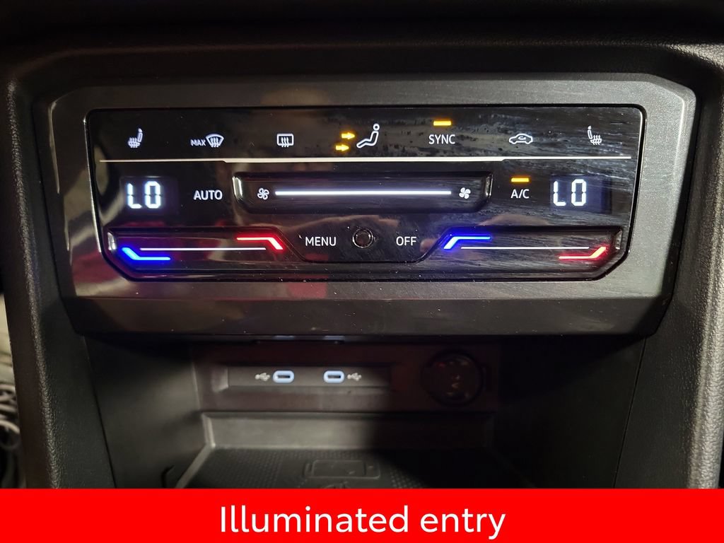 Used 2024 Volkswagen Tiguan SE AWD/4WD image 20