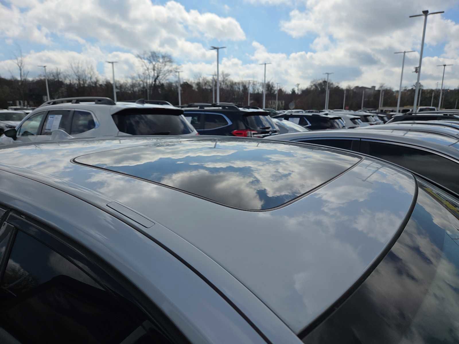 Used 2014 BMW 750Li xDrive image 3