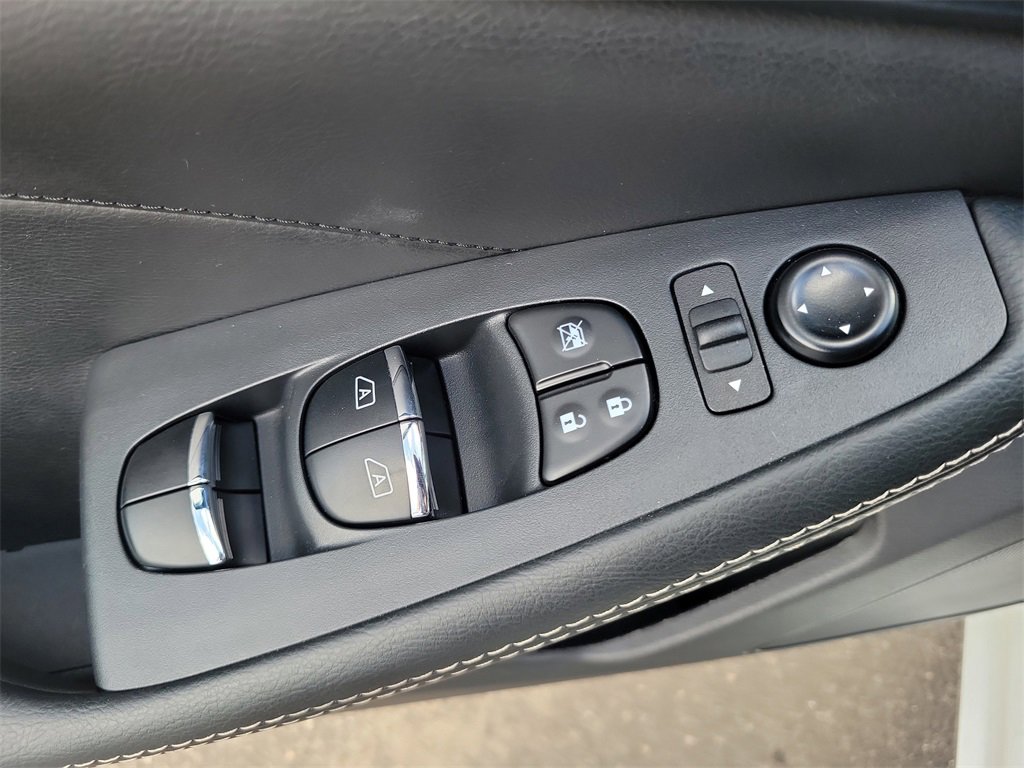 Used 2022 Nissan Maxima Platinum w/ Sport Mat Group image 14