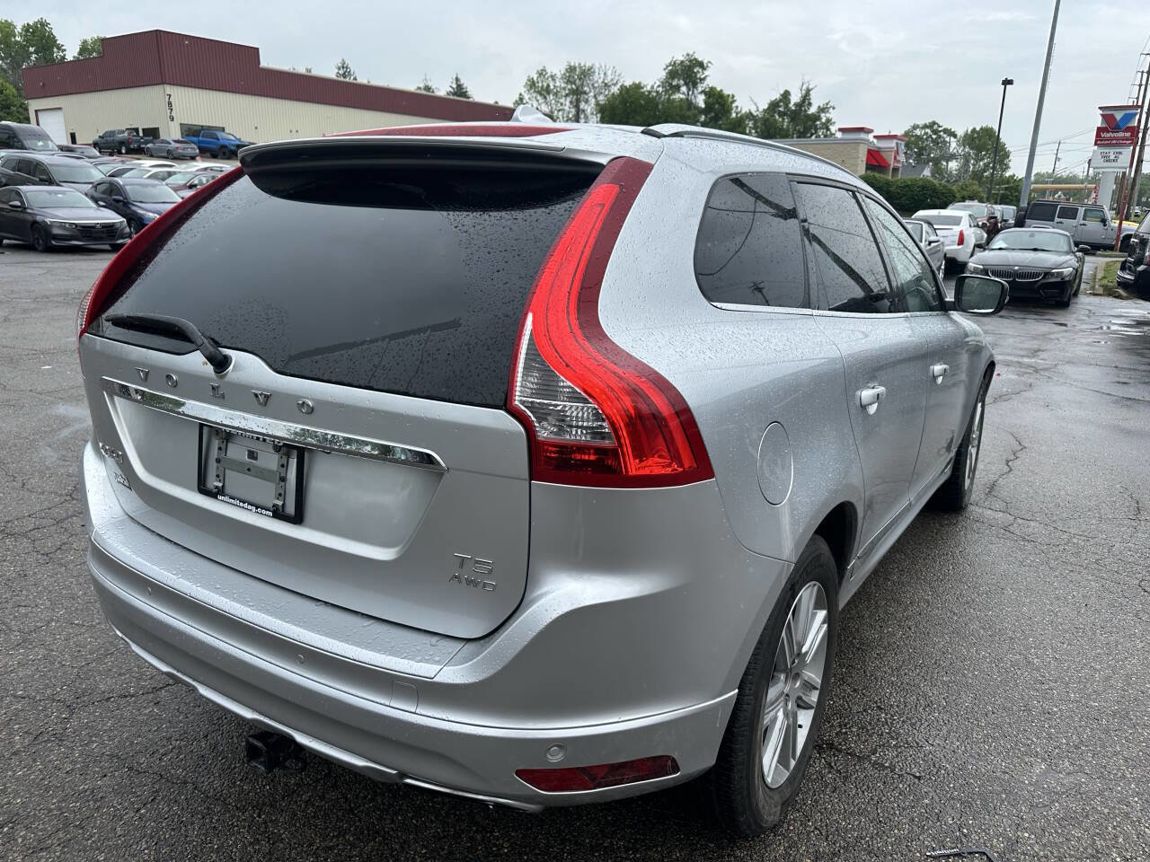 Used 2017 Volvo XC60 T5 Inscription w/ Preferred Option Package image 8