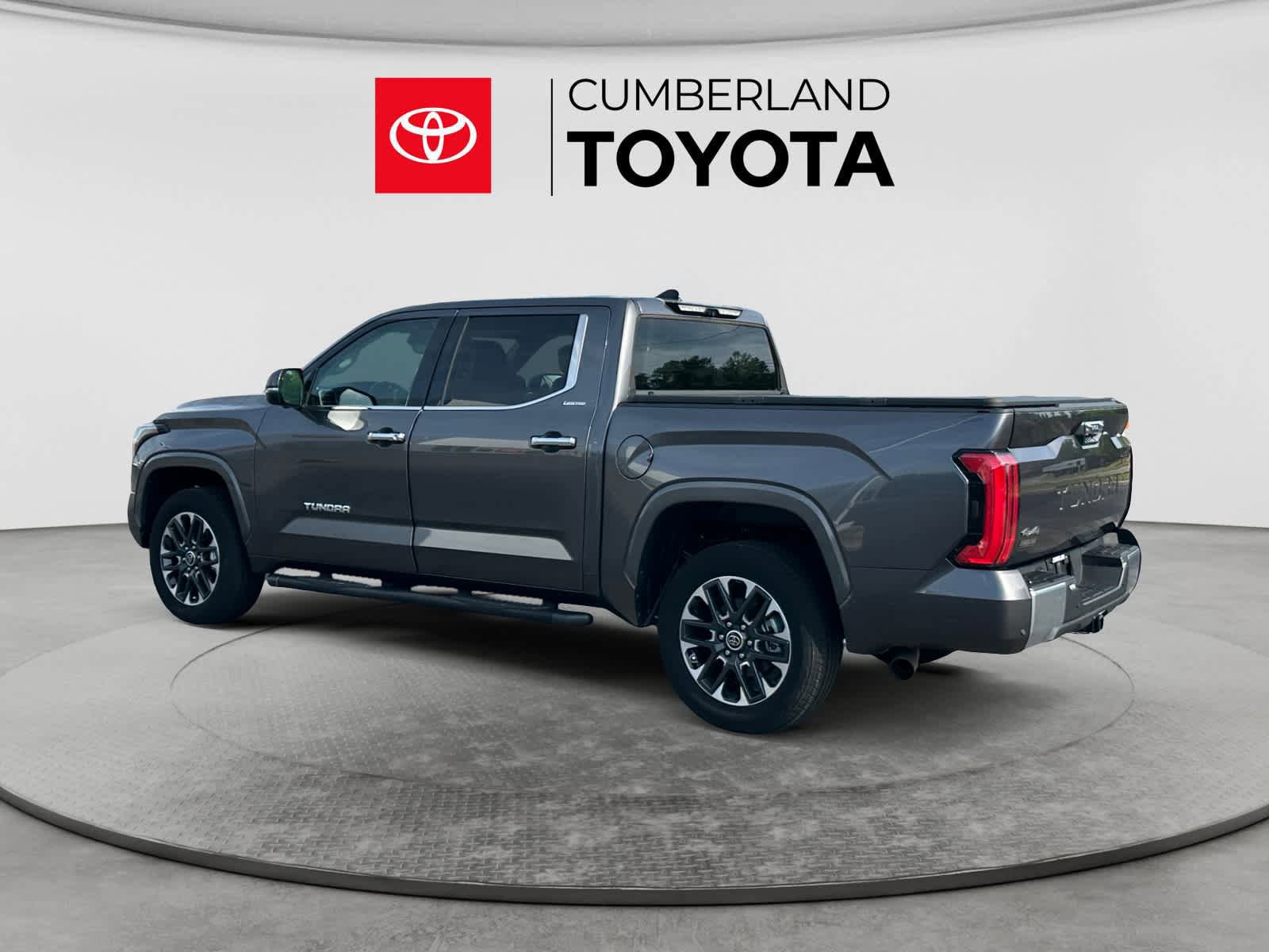 Used 2023 Toyota Tundra Limited AWD/4WD image 3