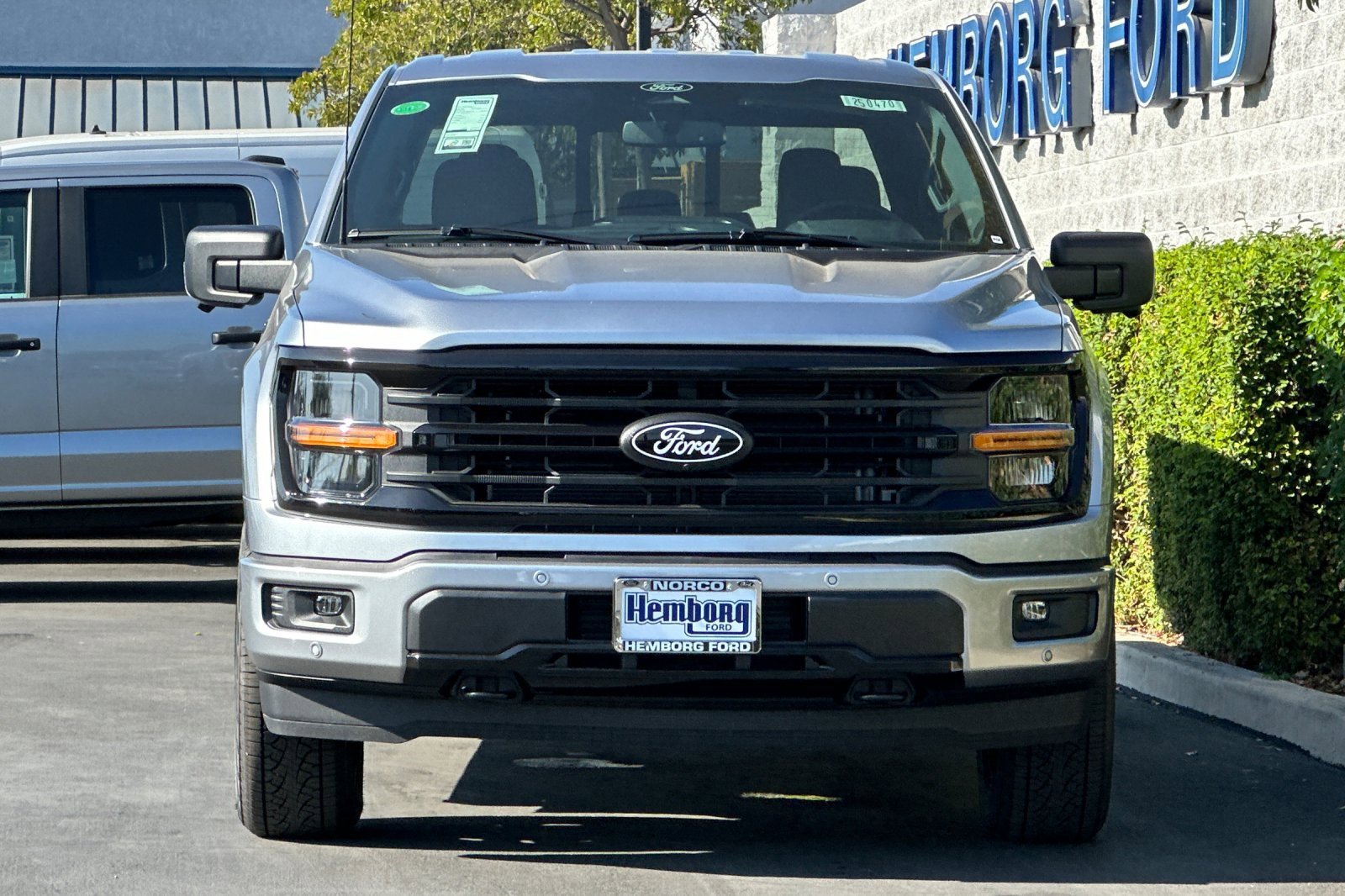 New 2025 Ford F150 XLT w/ Equipment Group 302A MID image 9