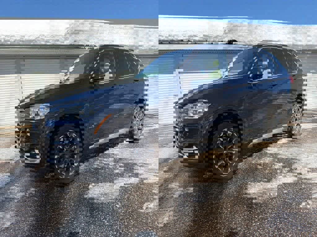 Used 2018 BMW X5 xDrive35i w/ Driving Assistance Package image 2