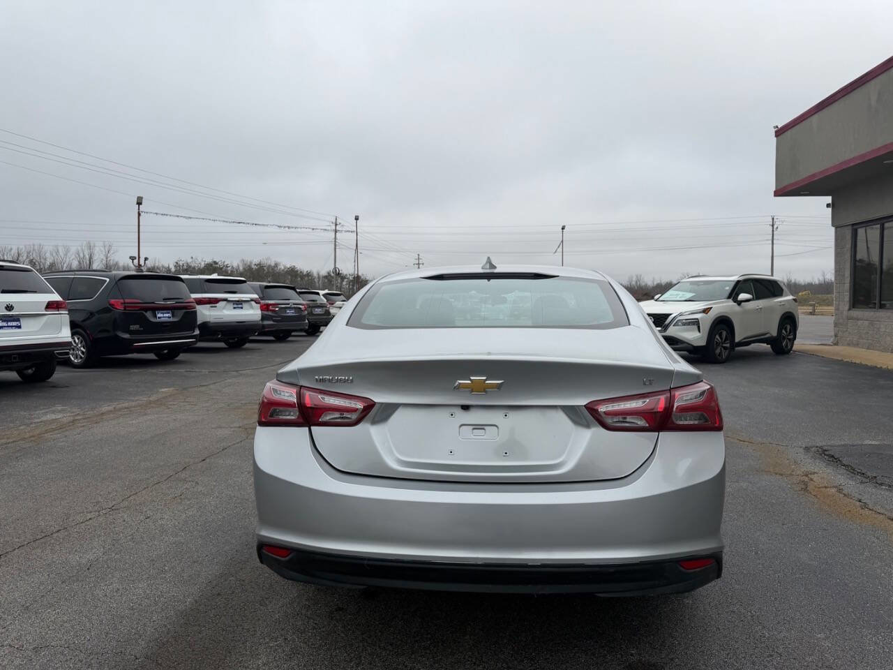 Used 2022 Chevrolet Malibu LT FWD image 7