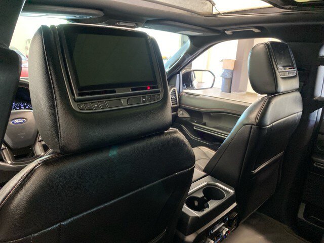 Used 2019 Ford Expedition Limited w/ Equipment Group 303A AWD/4WD image 9