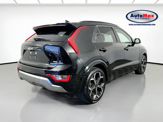Used 2023 Kia Niro EX Touring image 2
