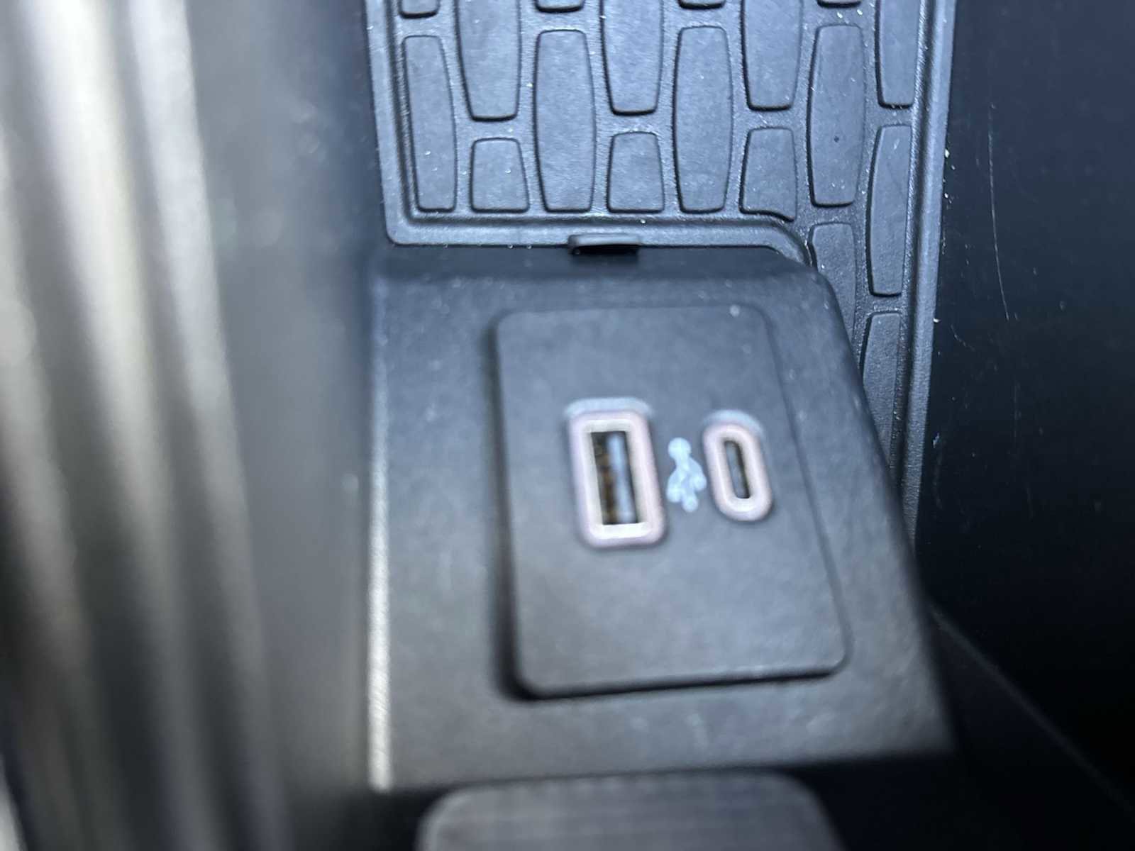 Used 2023 Lincoln Aviator Reserve AWD/4WD image 30