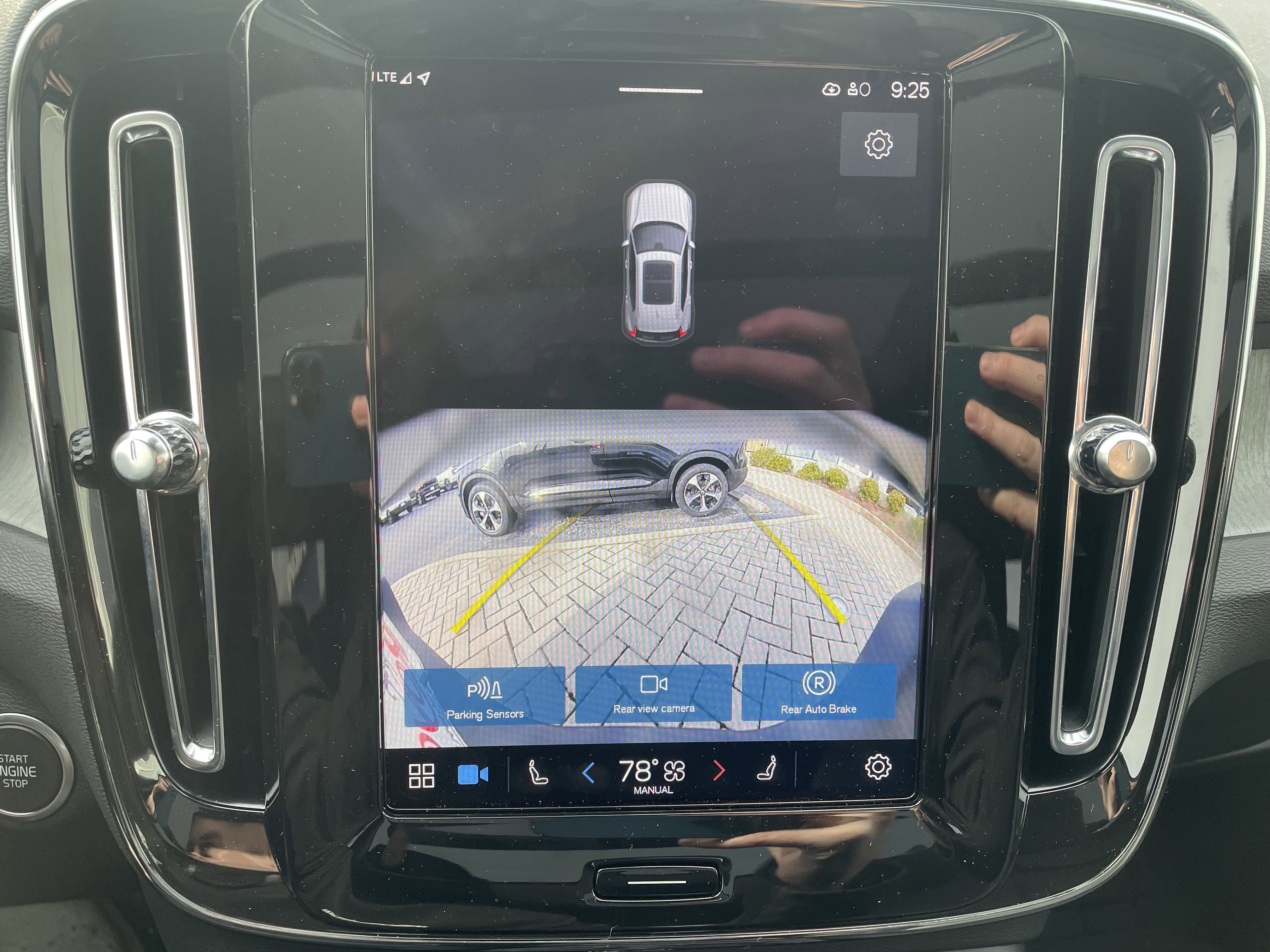 New 2025 Volvo XC40 B5 Core w/ Protection Package Premier image 20