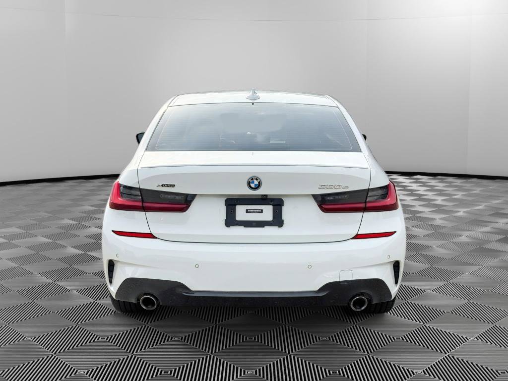 Used 2022 BMW 330e xDrive w/ M Sport Package image 5