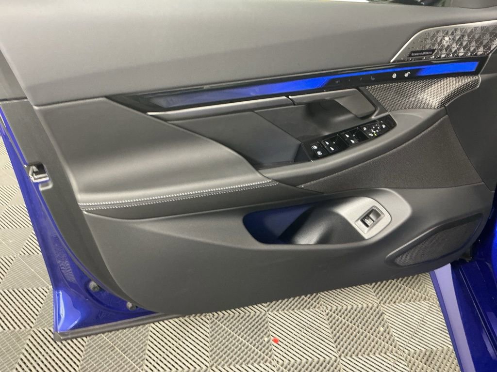 Certified 2026 BMW M5 w/ Carbon Package image 24