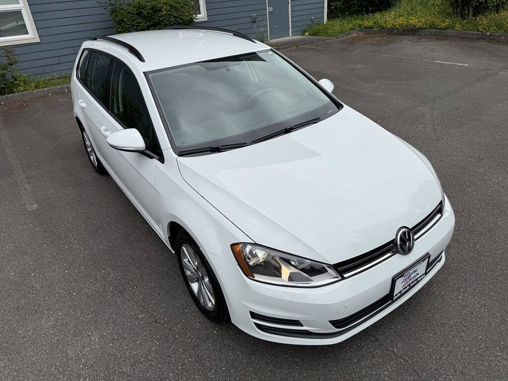 Used 2017 Volkswagen Golf S AWD/4WD image 4