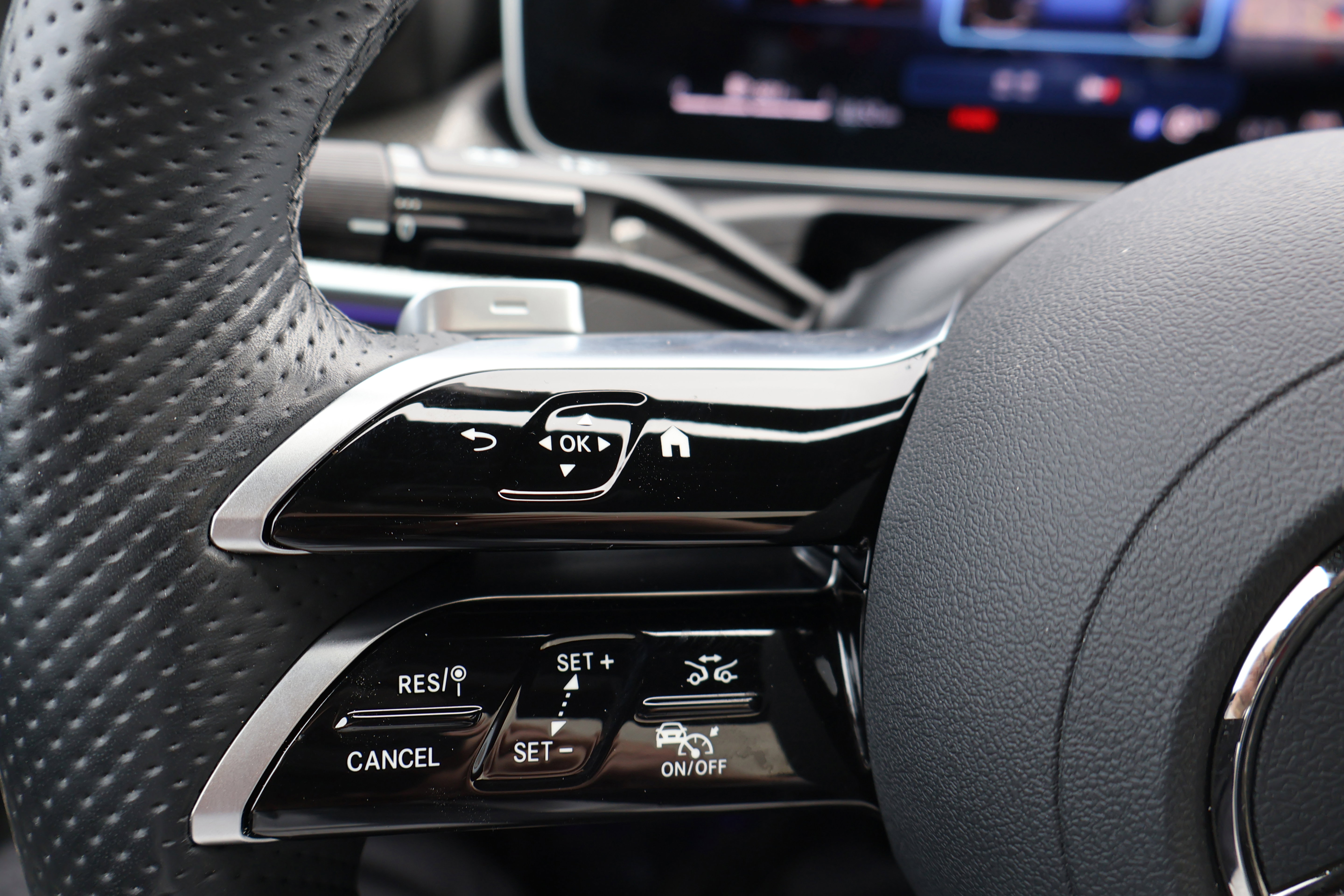 Certified 2024 Mercedes-Benz CLE 300 4MATIC Coupe image 26