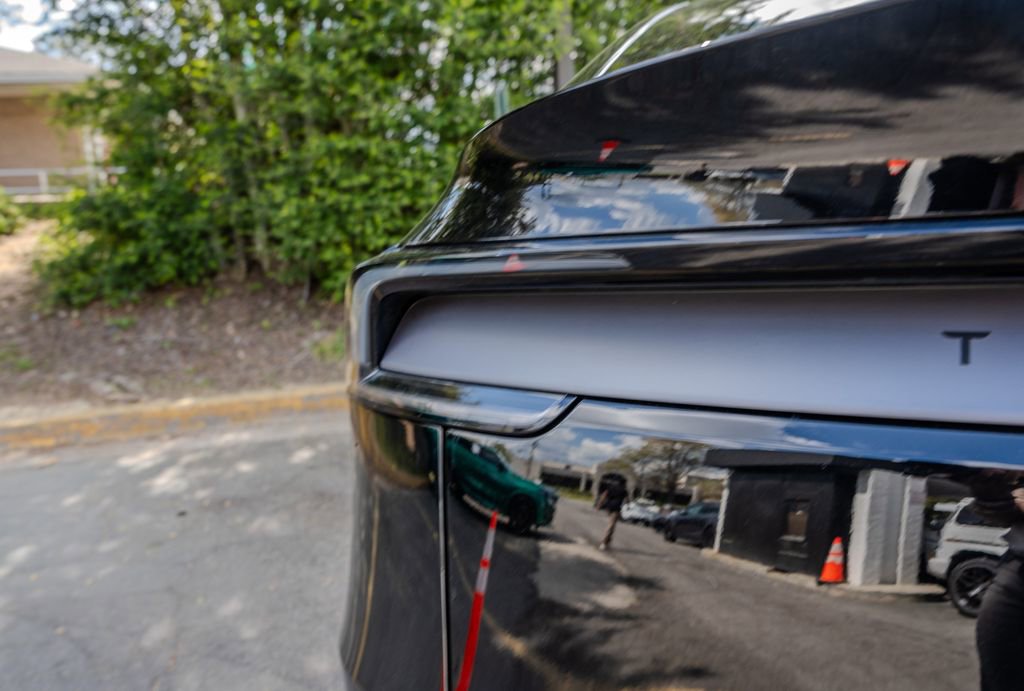 Used 2026 Tesla Model Y Long Range image 24