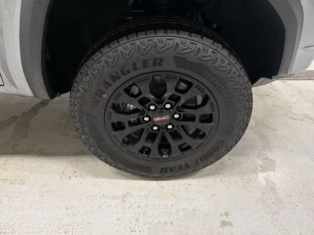 New 2026 GMC Canyon Elevation w/ Convenience Package RWD image 14
