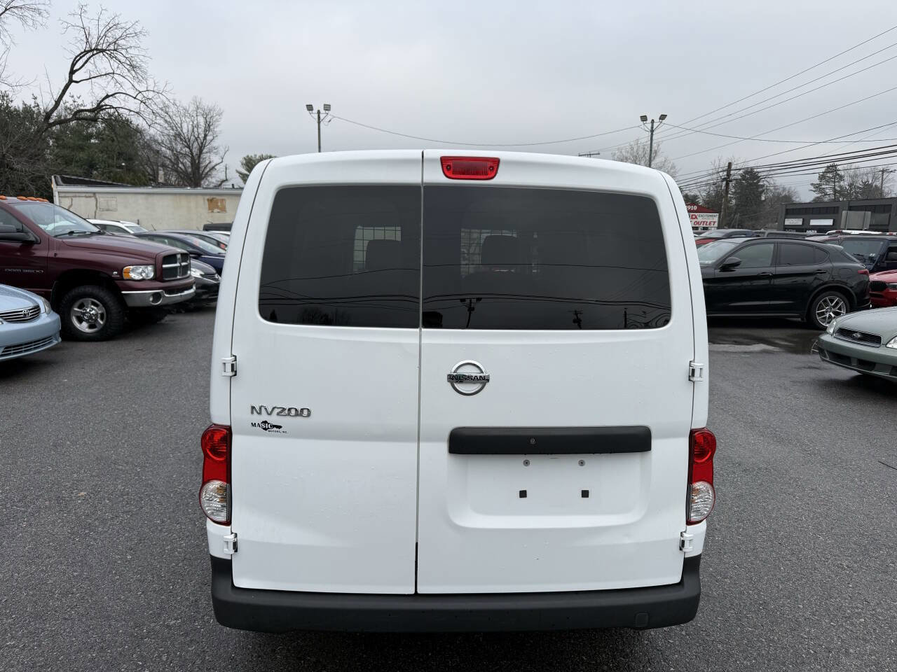 Used 2014 Nissan NV200 S w/ Back Door Glass Package image 4