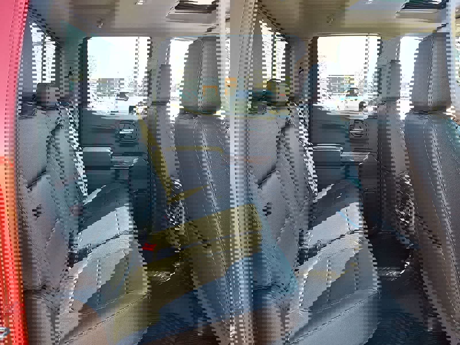 Used 2021 Chevrolet Silverado 1500 LTZ image 32