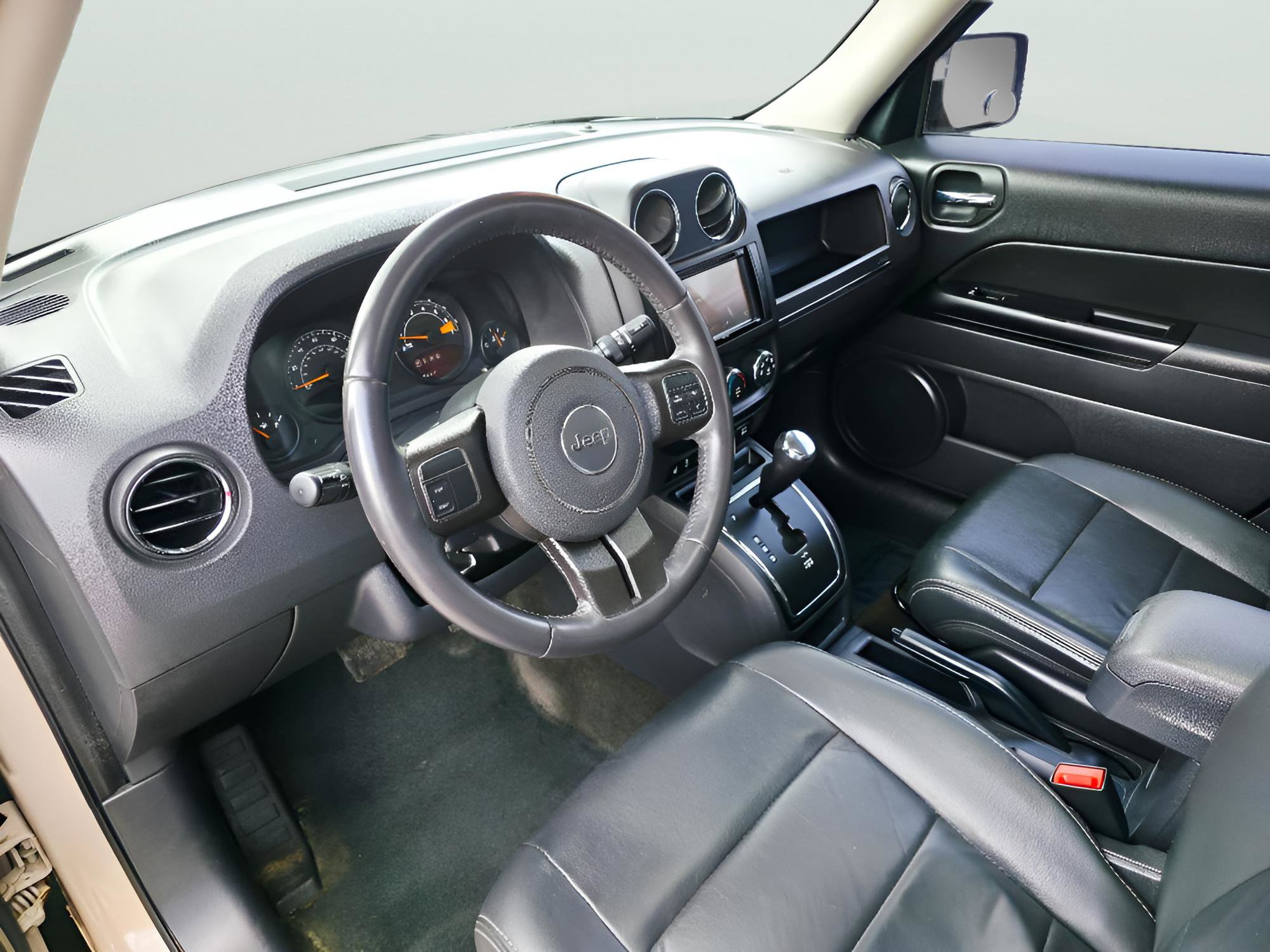 Used 2017 Jeep Patriot High Altitude image 8