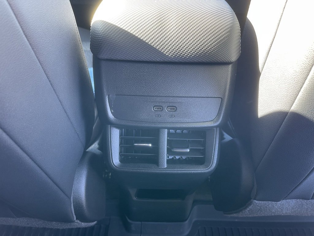 New 2026 Chevrolet Equinox LT w/ Convenience Package II image 24