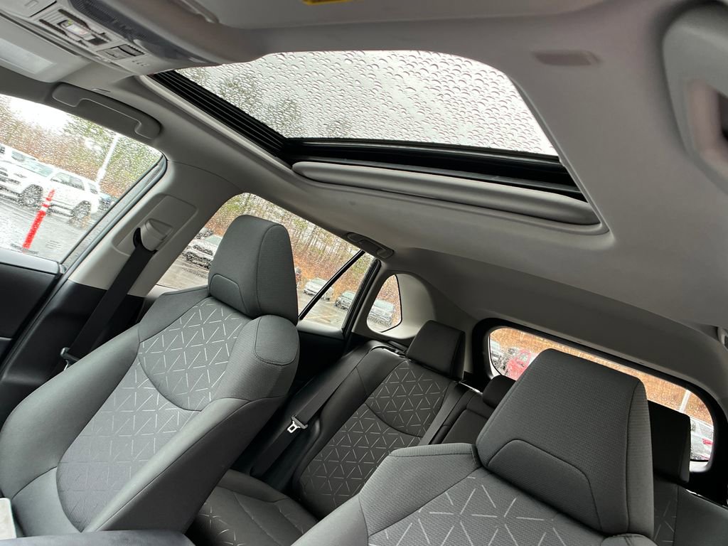 Used 2024 Toyota RAV4 XLE w/ Convenience Package image 21
